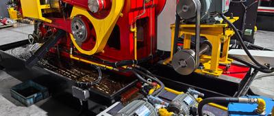 WXING: 3-stanowiskowe vs. 4-stanowiskowe maszyny do kucia na zimno